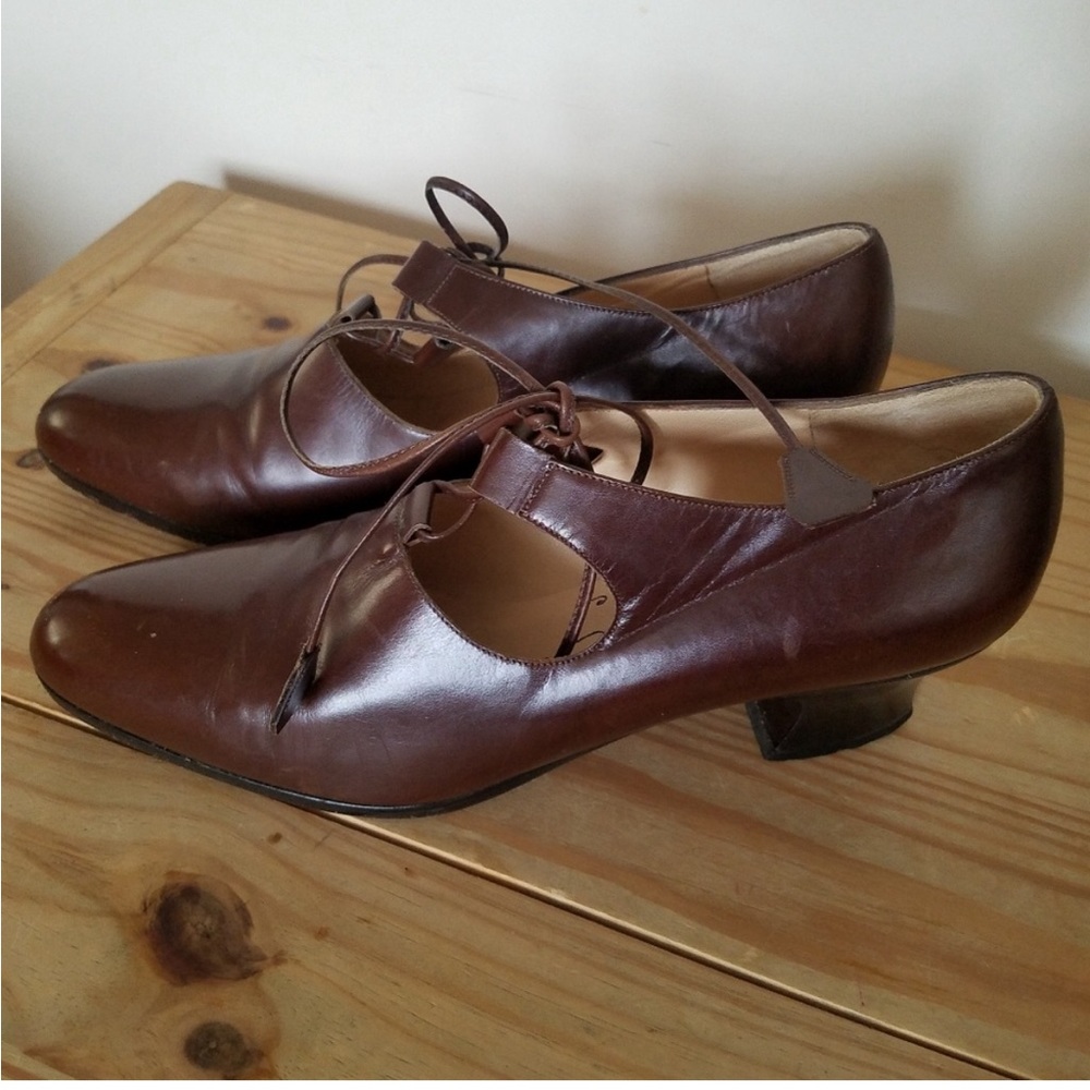 🇮🇹 Vintage Italy Joan Helpern low heel brown leather lace up shoes 8M EUC - Picture 2 of 16